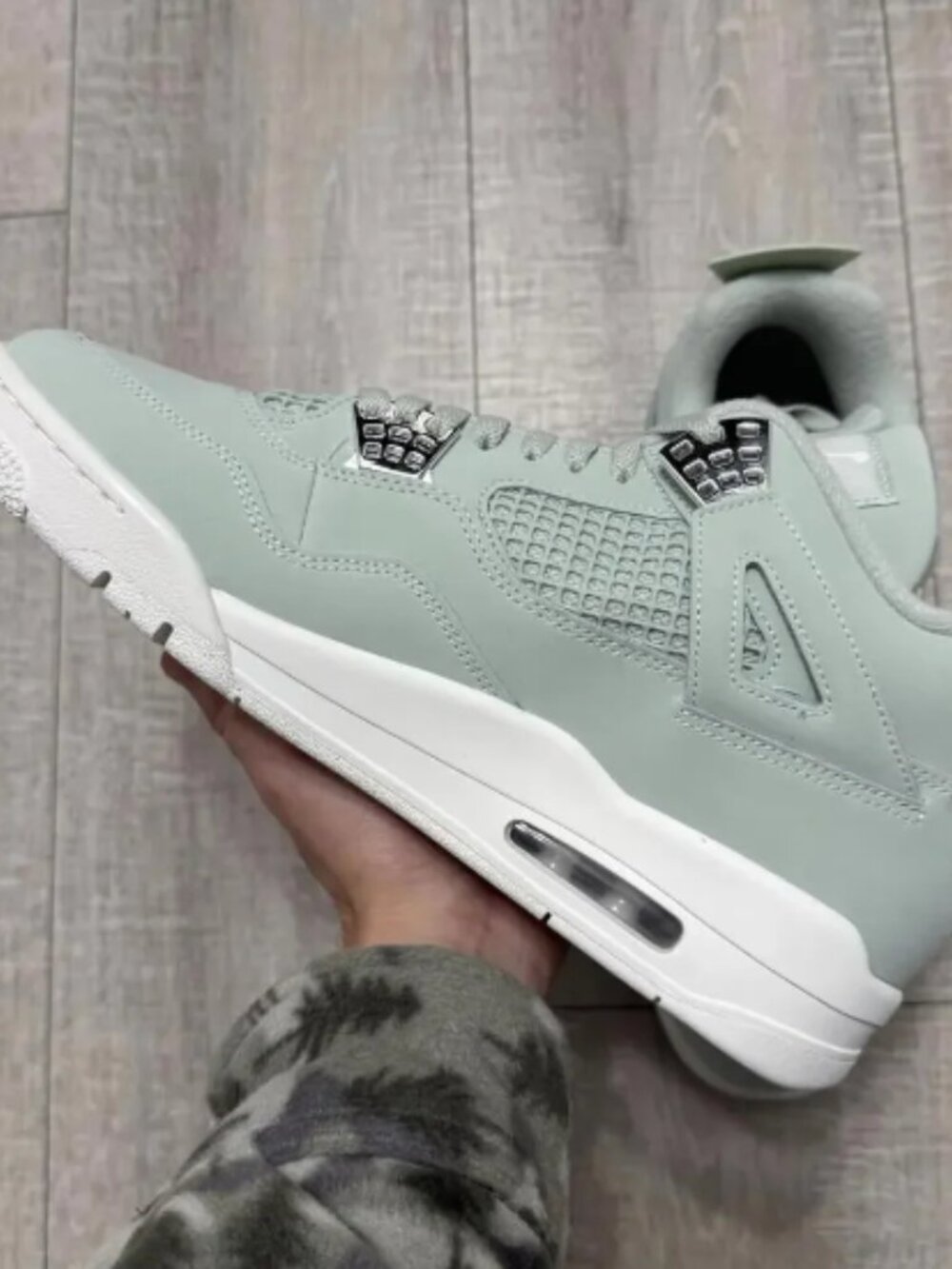 Nike Air Jordan 4 Retro Abundance Seafoam